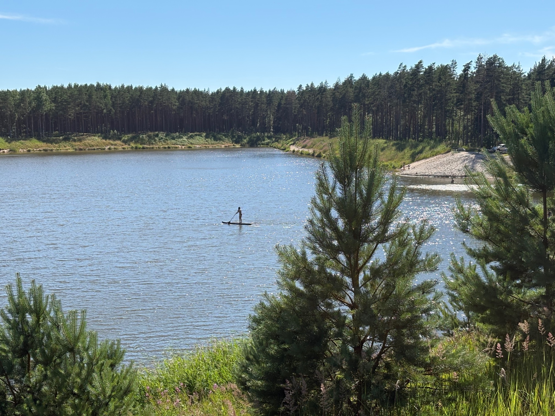 SUP-sõit järvel männimetsa ääres Jõulumäel